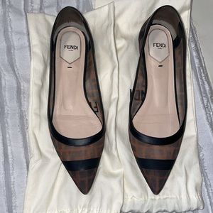 Pre-owned Fendi Colibri pointed toe ballerinas